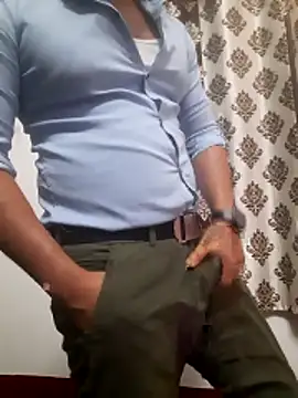 Guyinshortss online show from 04/18/26, 08:09