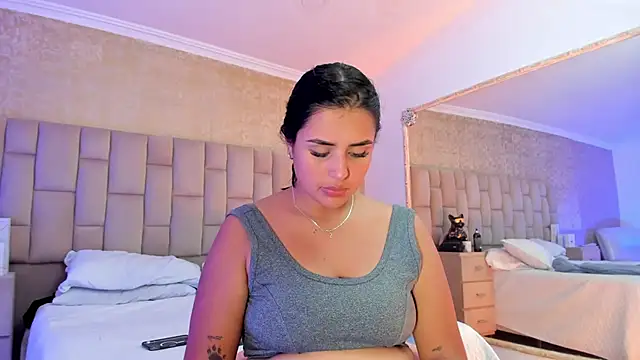 EmmaTorres  online show from 12/21/24, 02:30