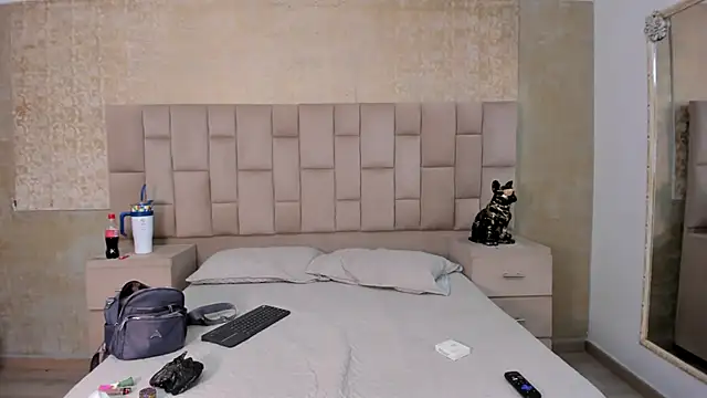 EmmaTorres  online show from 01/31/25, 10:21