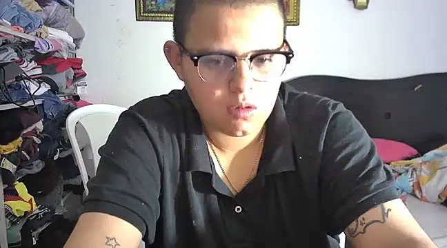 tatsumi nao online show from 02/08/25, 10:39