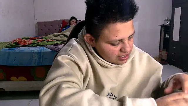 tatsumi nao online show from 10/05/25, 01:15