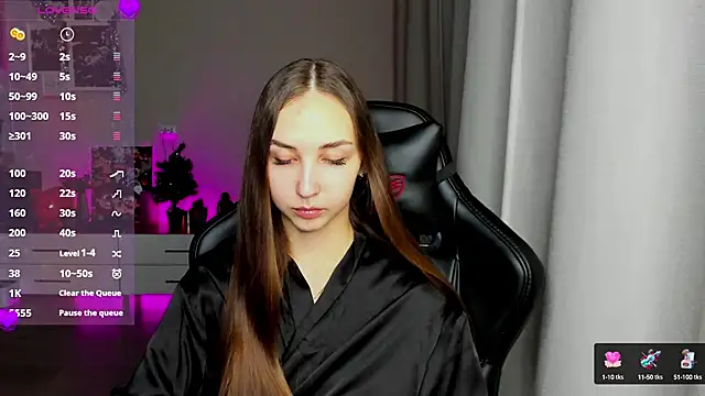 Snapshot of Sm0ly chatting on 12/16/24, 01:21 Sm0ly online show from 12/16/24, 01:21