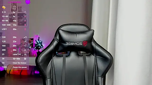 Snapshot of Sm0ly chatting on 01/22/25, 01:31 Sm0ly online show from 01/22/25, 01:31