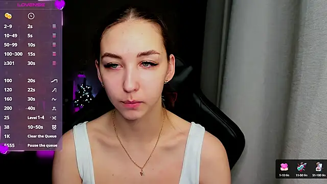 Snapshot of Sm0ly chatting on 02/01/25, 01:12 Sm0ly online show from 02/01/25, 01:12