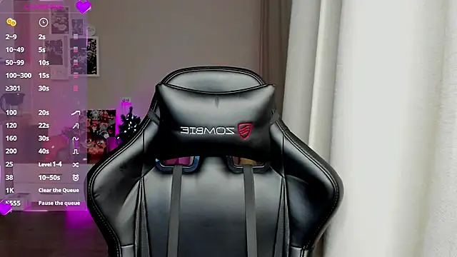 Snapshot of Sm0ly chatting on 02/10/25, 01:24 Sm0ly online show from 02/10/25, 01:24