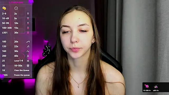 Snapshot of Sm0ly chatting on 02/20/25, 01:57 Sm0ly online show from 02/20/25, 01:57