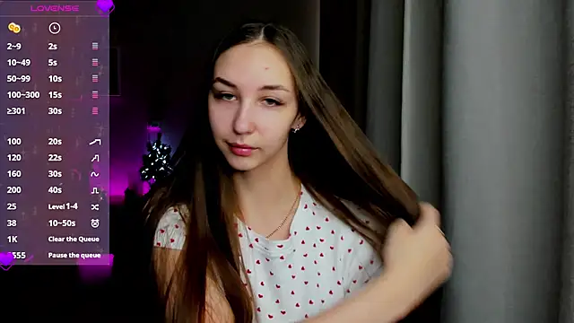 Snapshot of Sm0ly chatting on 02/24/25, 02:19 Sm0ly online show from 02/24/25, 02:19