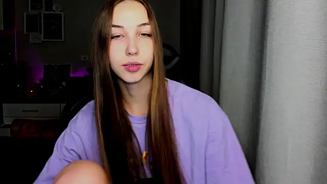 Snapshot of Sm0ly chatting on 09/29/25, 02:16 Sm0ly online show from 09/29/25, 02:16