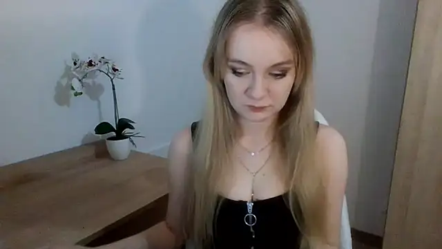 AlmaHoney online show from 02/04/25, 04:08