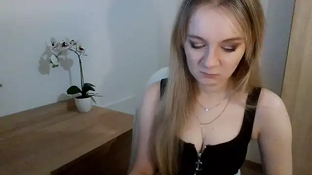 AlmaHoney online show from 02/04/25, 07:11