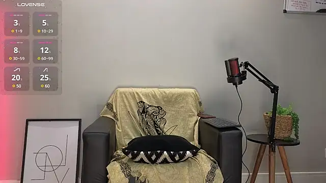 Brownfitbabyy online show from 02/18/25, 10:14