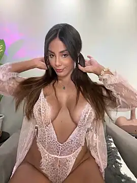 Brownfitbabyy online show from 01/14/26, 11:49