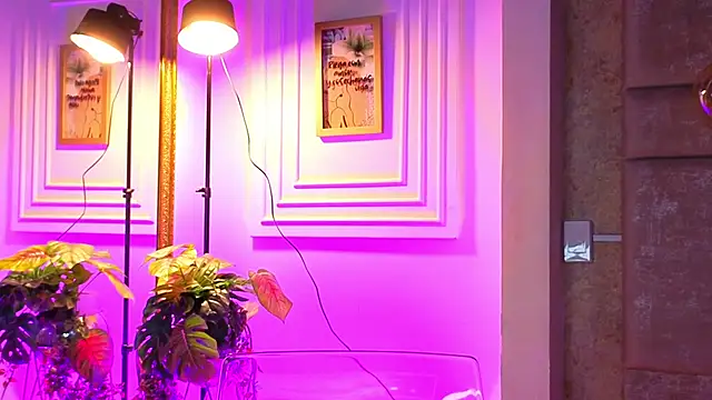 AlessiaLondon online show from 02/27/26, 10:26