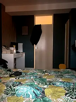 EmmaXXX666 online show from 12/15/25, 11:14