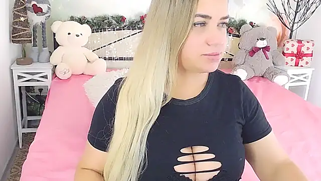 Snapshot of MilenaMiler_X chatting on 01/04/25, 05:27 MilenaMiler X online show from 01/04/25, 05:27