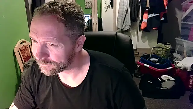 Snapshot of Rockburg chatting on 01/02/25, 04:24 Rockburg online show from 01/02/25, 04:24