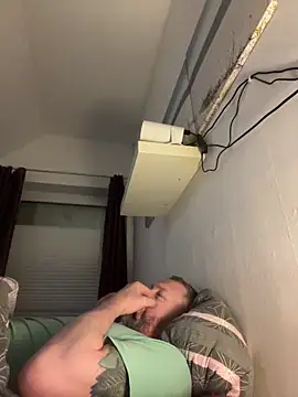 Snapshot of Rockburg chatting on 02/03/25, 07:21 Rockburg online show from 02/03/25, 07:21