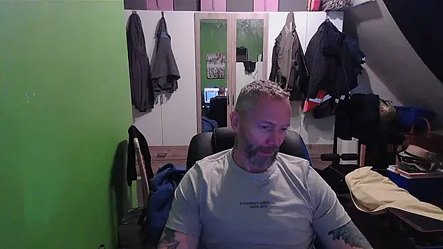 Snapshot of Rockburg chatting on 09/10/25, 08:25 Rockburg online show from 09/10/25, 08:25