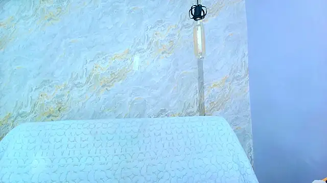 Mia candy 0 online show from 11/22/25, 12:04