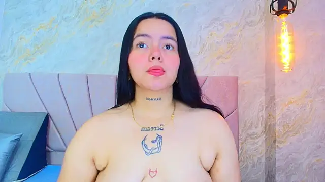Mia candy 0 online show from 06/03/26, 12:08