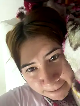 Mia foxx  online show from 12/14/25, 08:46