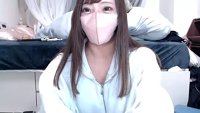  chanMOMO  online show from 03/05/25, 07:17