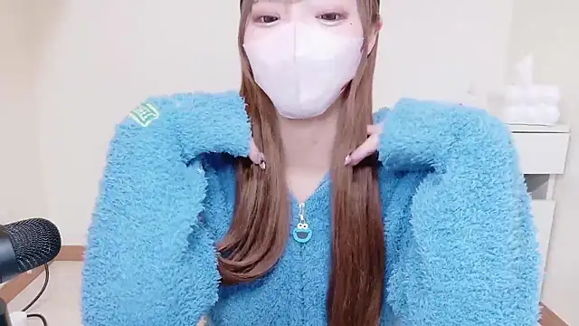  chanMOMO  online show from 12/19/25, 12:34