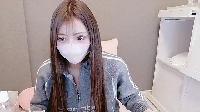 Snapshot of _chanMOMO_ chatting on 03/09/26, 11:03 chanMOMO online show from 03/09/26, 11:03