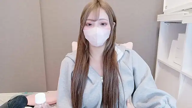 Snapshot of _chanMOMO_ chatting on 03/20/26, 02:55 chanMOMO online show from 03/20/26, 02:55