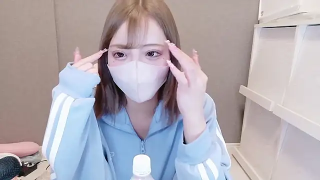 Snapshot of _chanMOMO_ chatting on 04/06/26, 11:55 chanMOMO online show from 04/06/26, 11:55