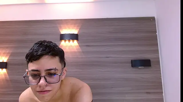 Cutie Shy  online show from 03/05/25, 04:57