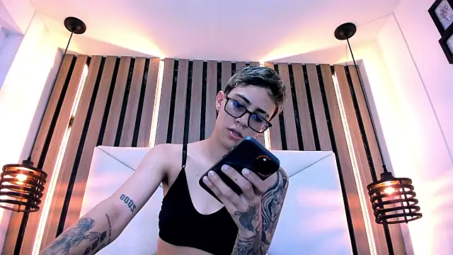 Cutie Shy  online show from 02/04/26, 05:52