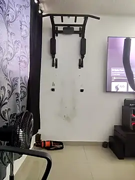 Snapshot of LatinMar chatting on 01/27/25, 01:19 LatinMar online show from 01/27/25, 01:19