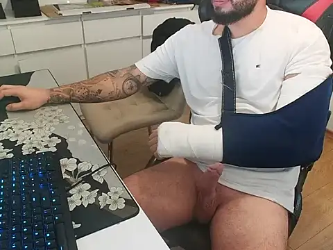 prezydentcam online show from 10/13/25, 08:36