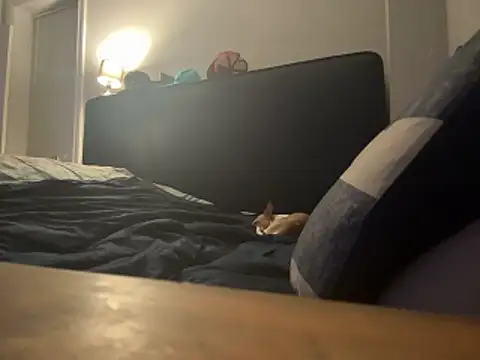 ChiRaqb8 online show from 04/12/26, 03:33