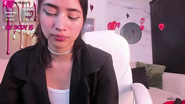 lara madisson online show from 02/11/25, 12:17