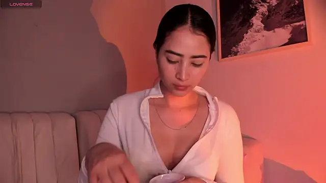 lara madisson online show from 05/07/26, 07:25