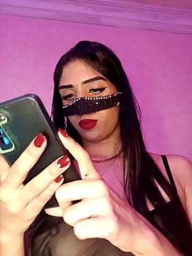 ---sophia--- online show from 12/17/25, 11:11