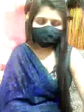 Snapshot of Hotty-simran chatting on 02/12/25, 08:38 Hotty-simran online show from 02/12/25, 08:38