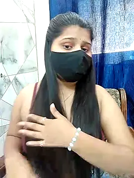 Snapshot of Hotty-simran chatting on 02/21/25, 04:40 Hotty-simran online show from 02/21/25, 04:40