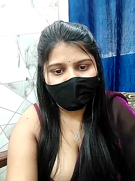 Snapshot of Hotty-simran chatting on 02/21/25, 07:45 Hotty-simran online show from 02/21/25, 07:45