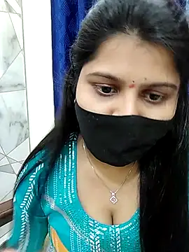 Snapshot of Hotty-simran chatting on 02/26/25, 04:36 Hotty-simran online show from 02/26/25, 04:36