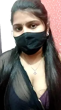 Snapshot of Hotty-simran chatting on 03/08/25, 04:34 Hotty-simran online show from 03/08/25, 04:34