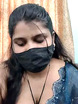 Snapshot of Hotty-simran chatting on 09/11/25, 04:23 Hotty-simran online show from 09/11/25, 04:23