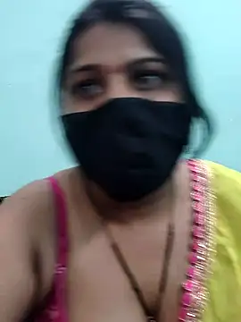 Snapshot of Hotty-simran chatting on 10/03/25, 04:42 Hotty-simran online show from 10/03/25, 04:42