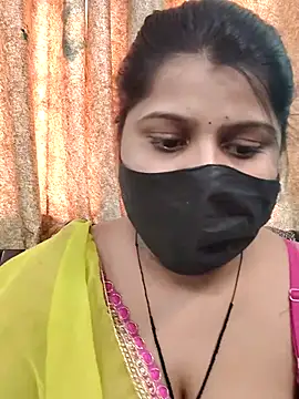 Snapshot of Hotty-simran chatting on 10/29/25, 06:04 Hotty-simran online show from 10/29/25, 06:04