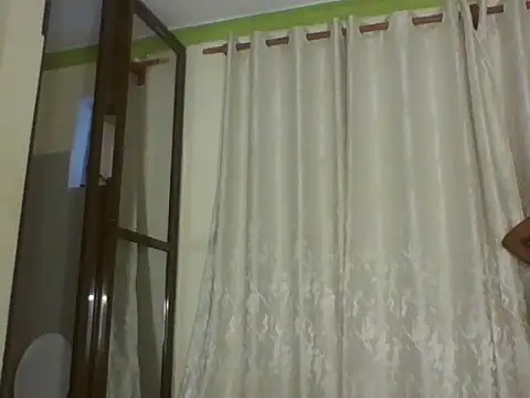 Apple bitch online show from 09/24/25, 04:38