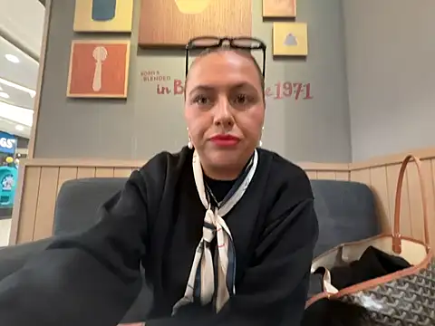 Arabellalee23 online show from 01/13/26, 04:45