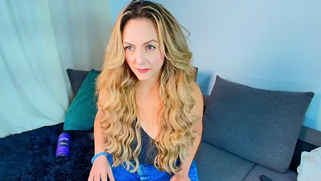 ladychanel 1 online show from 03/19/26, 07:29