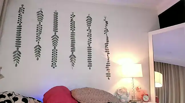 halseycox    online show from 01/15/25, 06:33